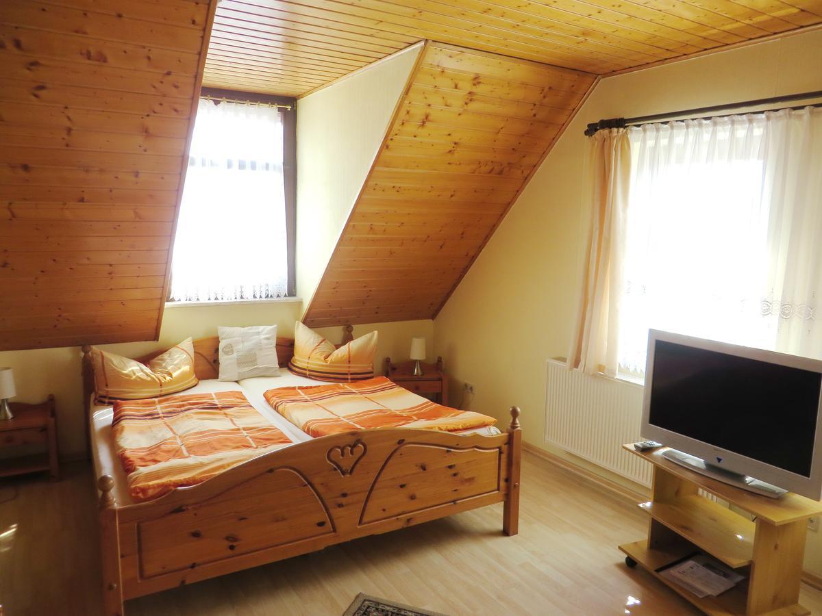 Pension Zur Quelle Bad Frankenhausen Exterior foto